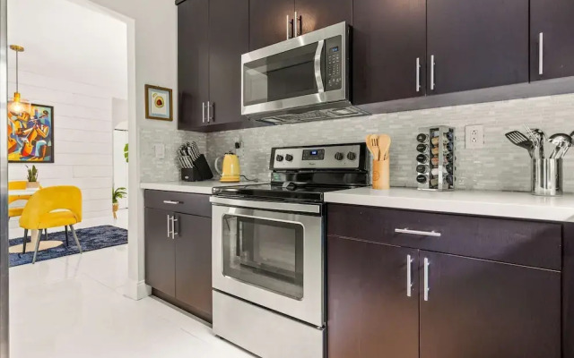 Arthaus- Fully Stocked Kitchen and Fenced Yard