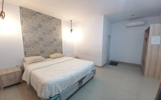 OYO 94103 Sands Residence Ii