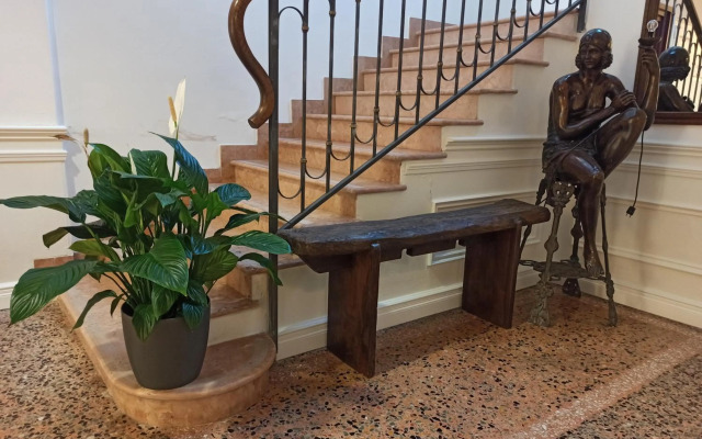 Rechigi Park Hotel