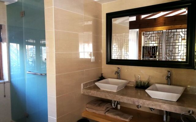 Lijiang Jing Ting Hotel