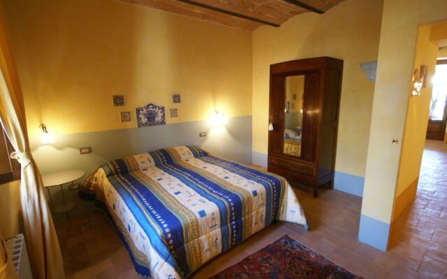 Cosy Apartment With Communal Pool and Stunning Views