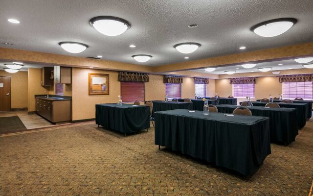 Best Western Plus Kelly Inn & Suites