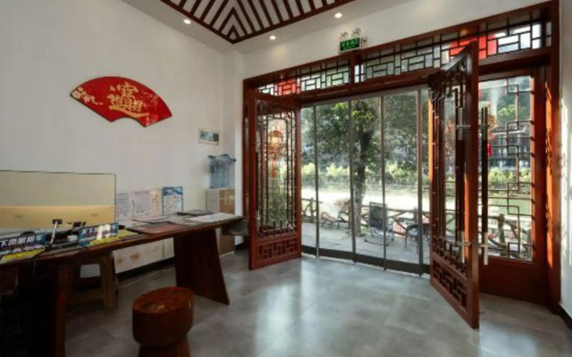 Come Back Tomorrow River View Hostel