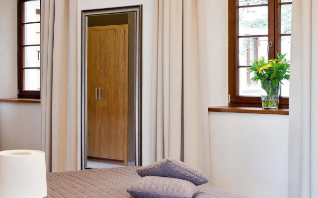 Uroczysko Siedmiu Stawów Luxury Hotel