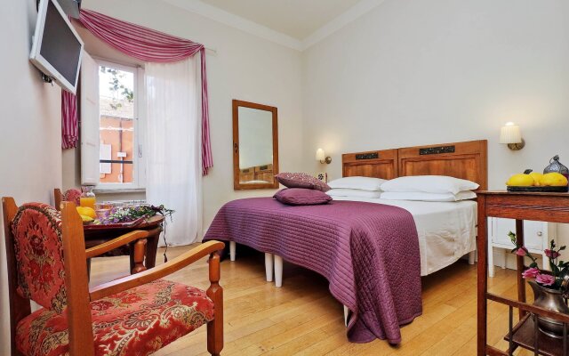 Amaranto Romano Hotel