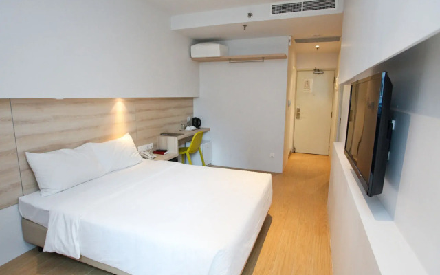 Summer View Hotel