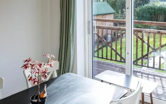 3BR Detached Bungalow w/Parking