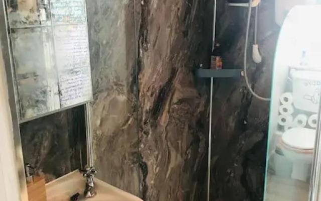 Cosy 2 Bedroom Flat in Edinburgh