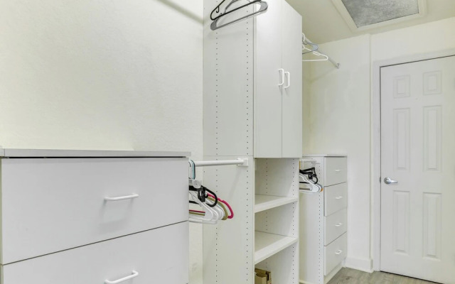 Clearwater Beach Hideaway: Walkable Location!