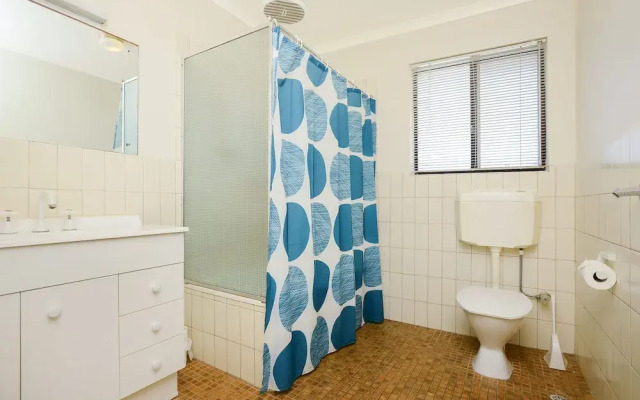 South Seas - Port Elliot Beachfront Apt - Wifi