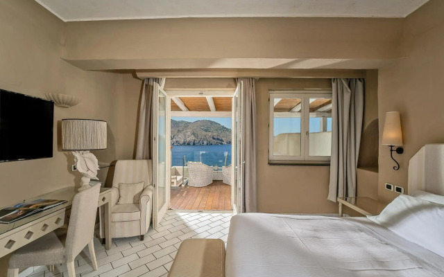 Therasia Resort Sea & Spa - The Leading Hotels of the World