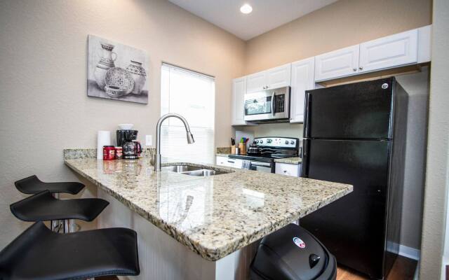 Douglas Way Remodeled House Near Downtown 1BA/1BA