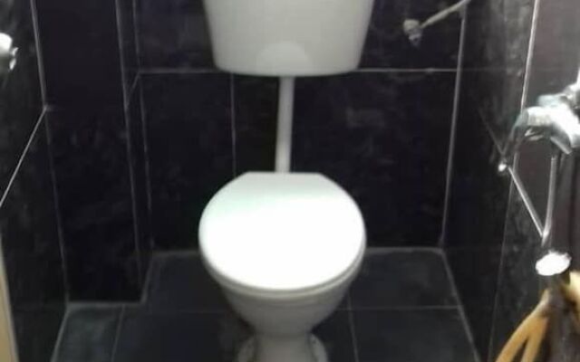 SPOT ON 89798 Temura Inn