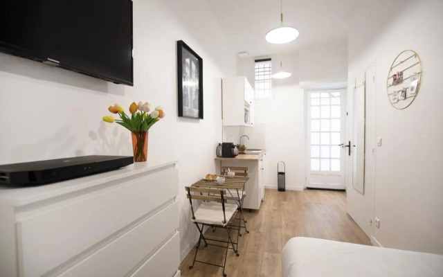 Great studio near the Eiffel Tower