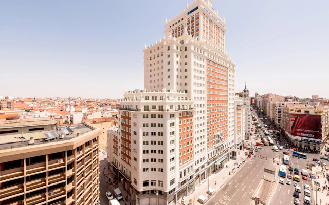 Luxurius Apartment With Huge Balcony at Plaza de España