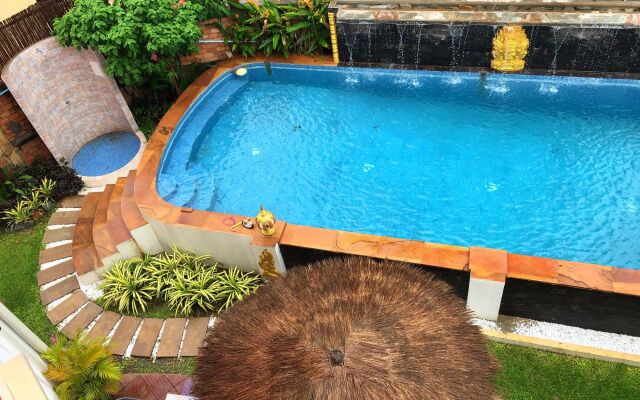 The Cashew Nut Guesthouse
