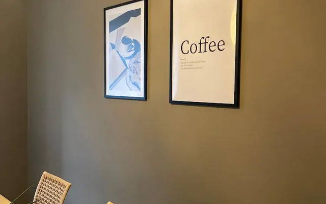 Room-spacious Room in Coliving Apartment