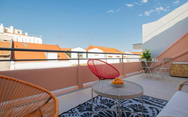 LovelyStay - Sunny 1BDR Apartment W/Terrace