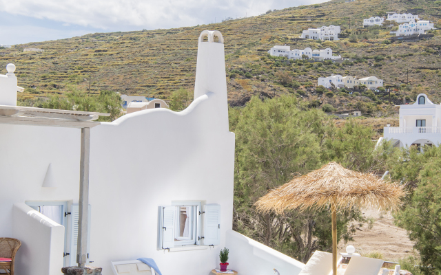 Starlight Luxury Seaside Villa & Suites