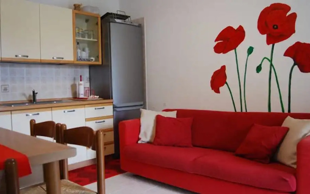 Comfy Apartment With Balcony and AC