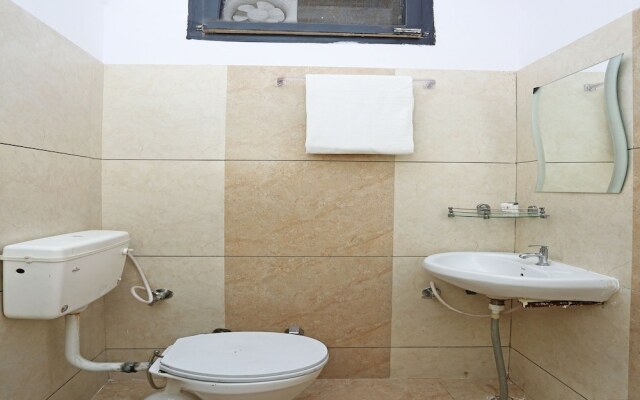 OYO 10827 Hotel Dev Bhoomi