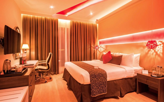 Carnelian By Glory Bower Hotel