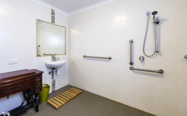 Bulwarra Accommodation - Heritage Studio