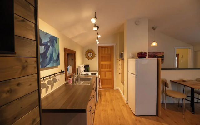 Downtown Whitehorse - Treehouse