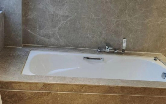 Junyi Chain Hotel (Taixing Wuyue Plaza Taixing Park Branch)