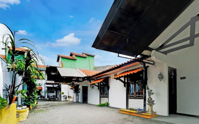 Hotel O Bungurasih Near Juanda International Airport Formerly Griya Waru Hotel