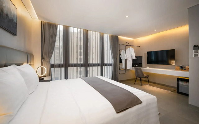 LEGEND Boutique Hotel
