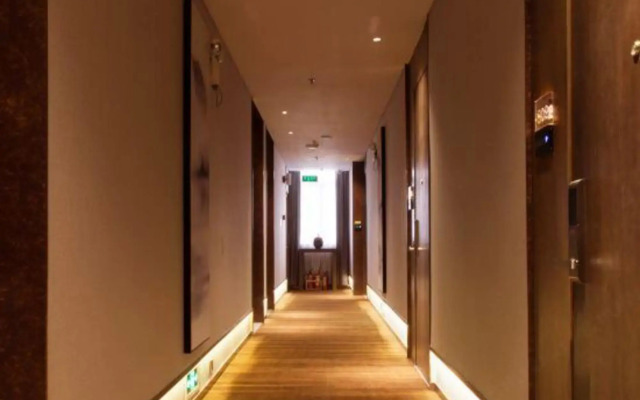 Aoyi Hotel