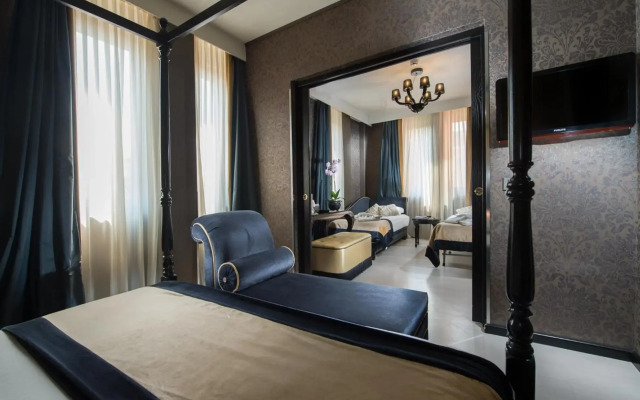 Carnival Palace Hotel