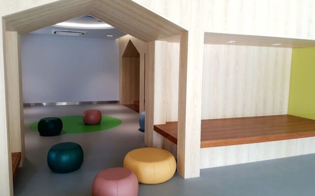 Jennifer Apartment Luxury 2BR SW Pool