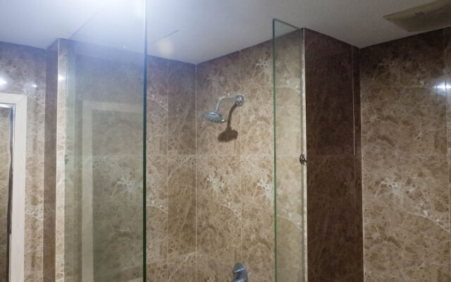 Spacious Studio Room Apartment at Grand Sungkono Lagoon