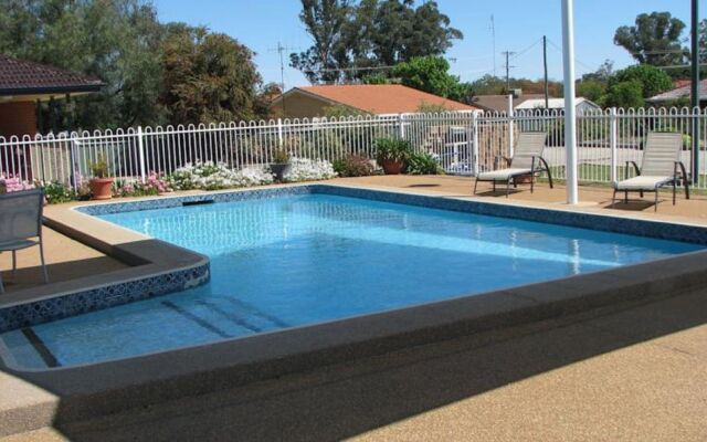 Bushmans Motor Inn