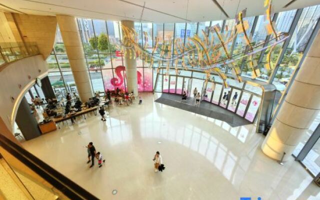 Star Theme Apartment (Guangzhou Panyu Tianhe Chengnancun Wanbo Metro Station)