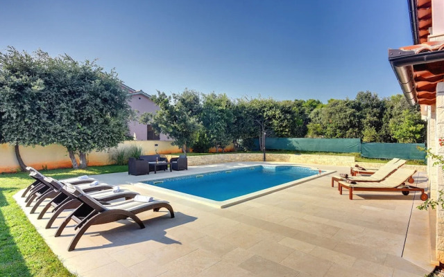 Detached Villa With Swimming Pool in the South of Istria Near the Sea