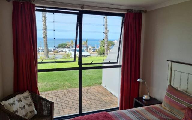 Point Village Accommodation - Santos 11