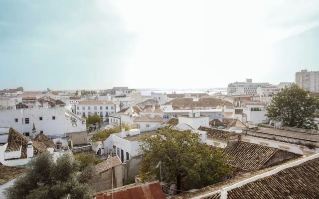 Bluesky in Faro With 1 Bedrooms and 1 Bathrooms