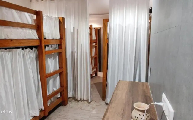 OYO 8743 Hotel Ravi Palace