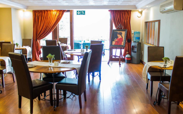 Candlewoods Guesthouse