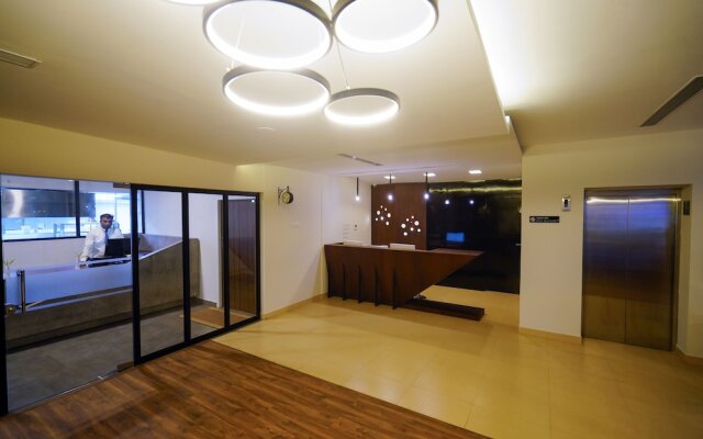 Lantern Apart Hotel