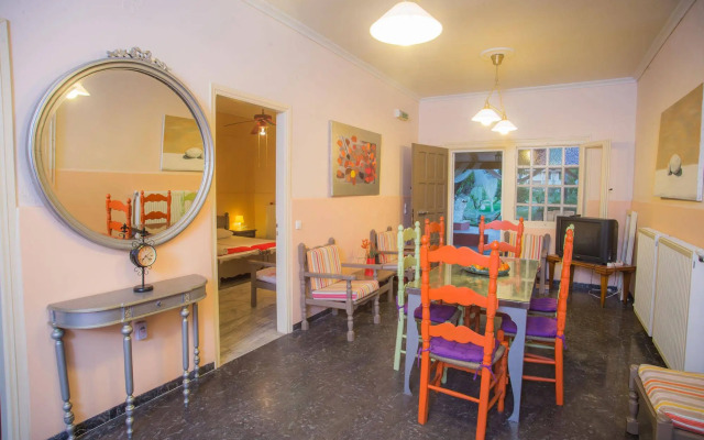 Filoxenia Studios & Apartments