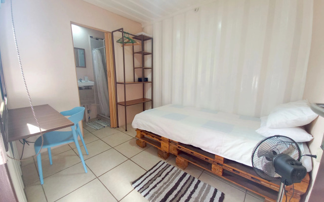 Costa Rica Eco-container Hotel