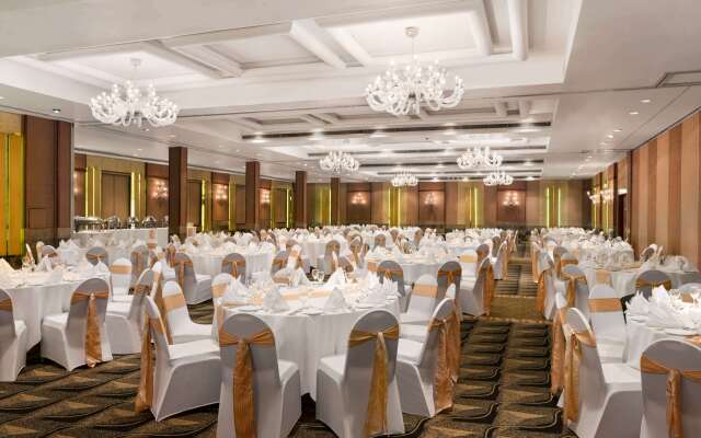Ramada by Wyndham Colombo Hotel