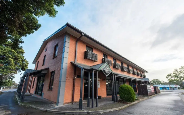Rose & Crown Hotel Adelaide