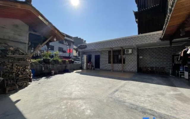 Qingwu Xiaozhu Homestay (Biancheng Scenic Area Store)
