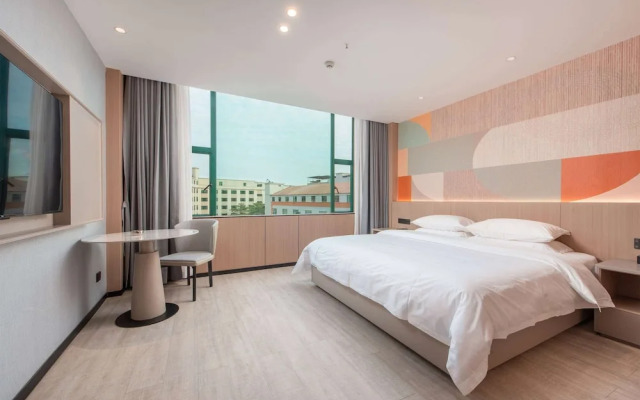 Hawthorn By Wyndham Guangzhou Baiyun Airport