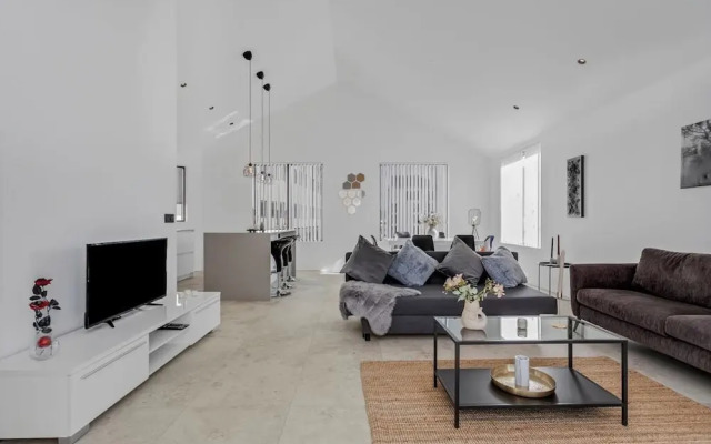 Reykjavik Luxury Hotel Apartment KARTULI